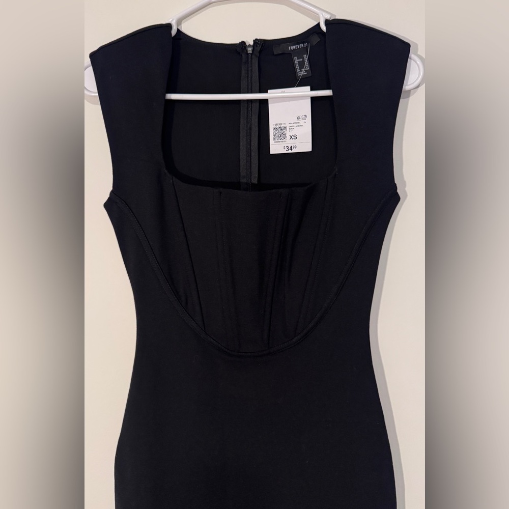 Forever 21 Black Sleeveless Top